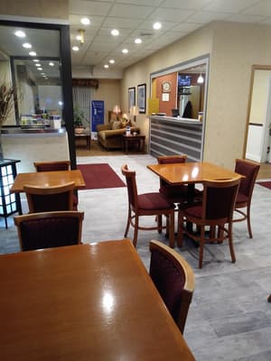 thumbnail: Dining