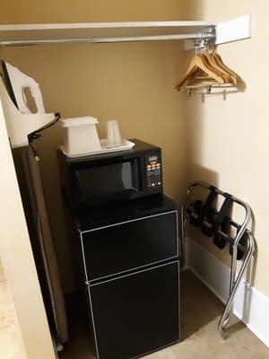 thumbnail: Microwave