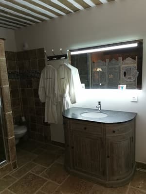 thumbnail: Bathroom