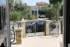 thumbnail: Exterior detail