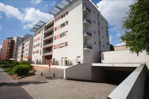 thumbnail: Exterior