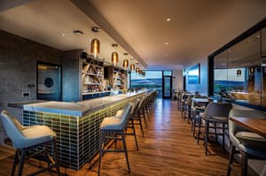 thumbnail: Bar (on property)