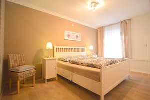 thumbnail: Interior detail