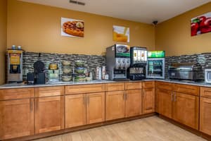 thumbnail: Breakfast area