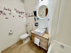 thumbnail: Bathroom