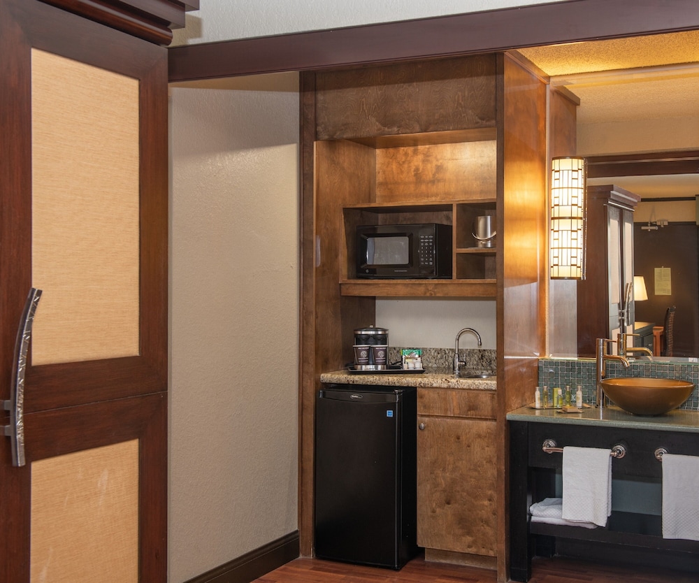 Private kitchenette