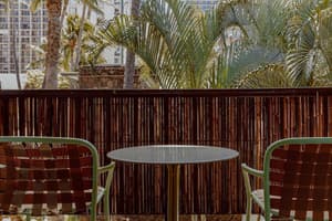 thumbnail: Outdoor dining