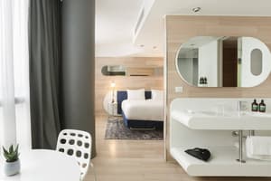 thumbnail: Room amenity