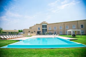thumbnail: Pool