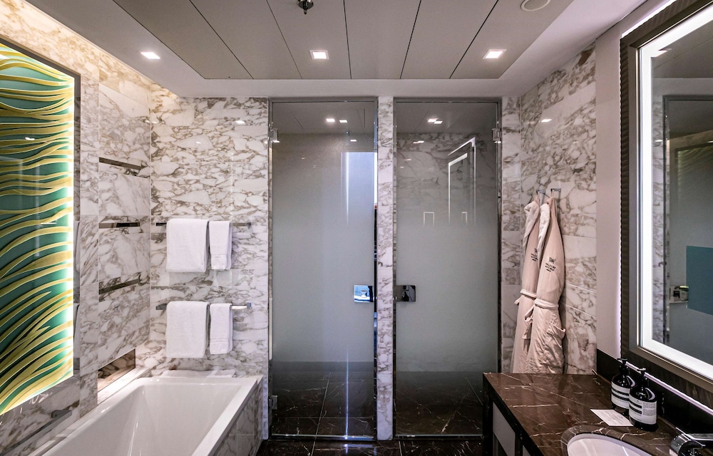 Bathroom shower