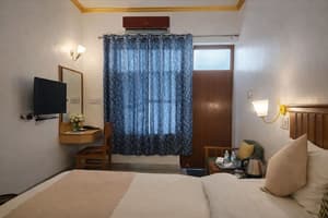 thumbnail: Room