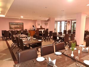 thumbnail: Restaurant