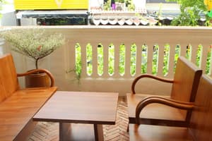 thumbnail: Balcony view