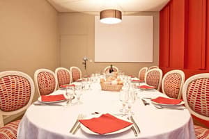 thumbnail: Restaurant