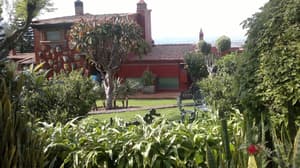 thumbnail: Front of property