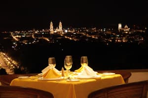 thumbnail: Outdoor dining