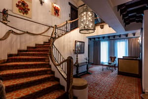 thumbnail: Hallway