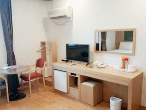 thumbnail: Room