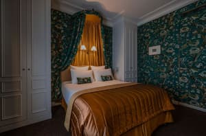 thumbnail: Room