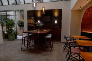 thumbnail: Breakfast area