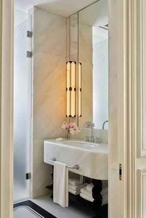 thumbnail: Interior
