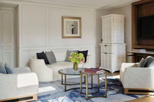 thumbnail: Interior