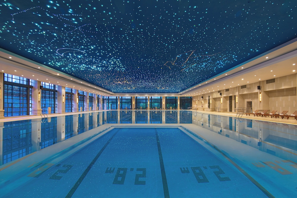 Rooftop pool