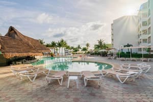 thumbnail: Outdoor pool