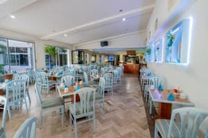 thumbnail: Restaurant