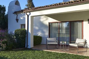 thumbnail: Exterior