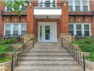thumbnail: Exterior