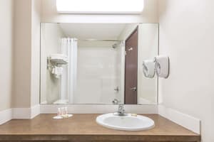 thumbnail: Bathroom shower