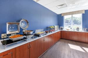 thumbnail: Breakfast area
