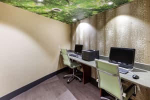 thumbnail: Business center