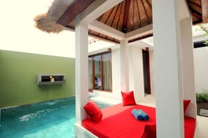 thumbnail: Lounge