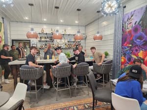 thumbnail: Restaurant