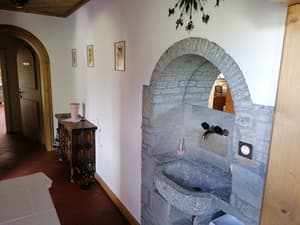 thumbnail: Interior detail
