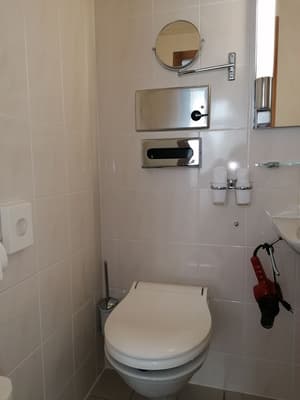 thumbnail: Bathroom