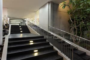 thumbnail: Business center