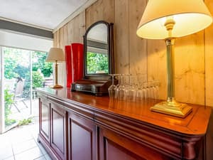 thumbnail: Interior detail