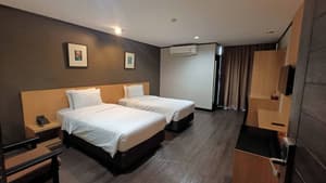 thumbnail: Room