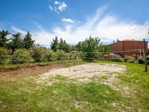 thumbnail: Property grounds