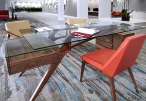 thumbnail: Concierge desk