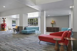 thumbnail: Interior entrance