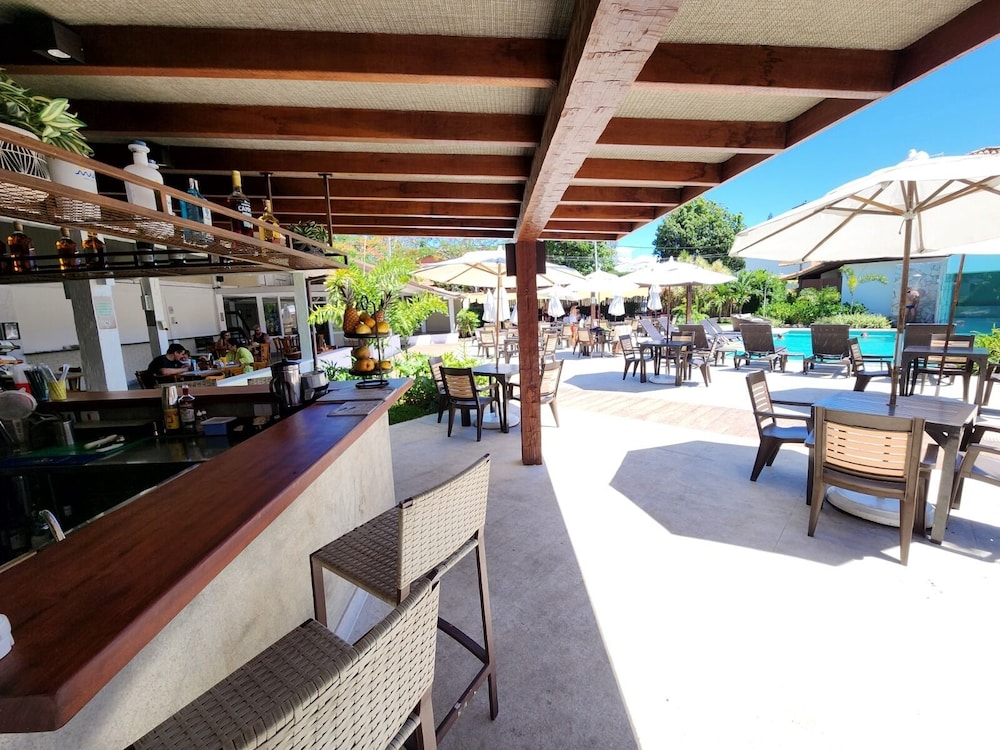 Poolside bar