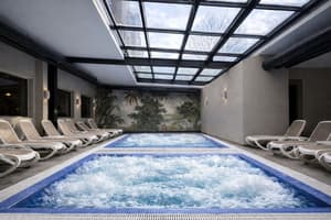 thumbnail: Jetted tub