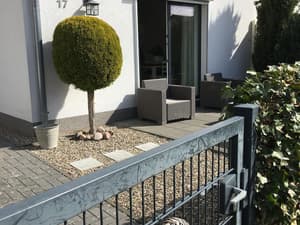 thumbnail: Exterior