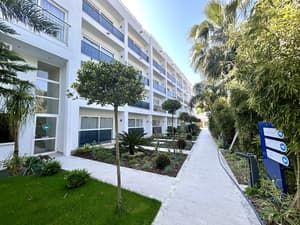 thumbnail: Exterior