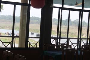 thumbnail: Breakfast area