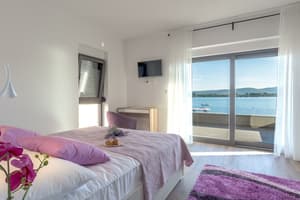 thumbnail: Room amenity